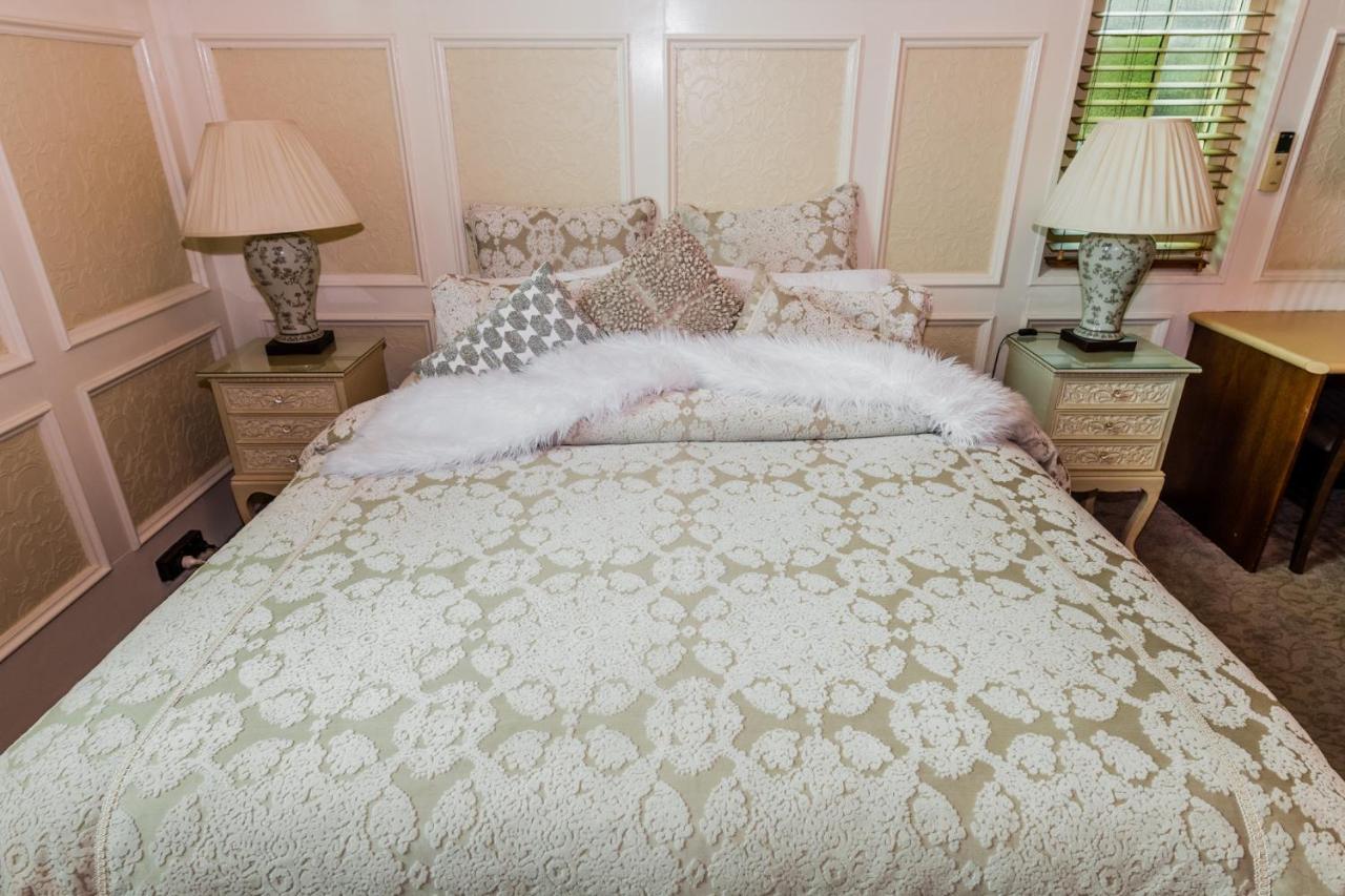 Castlemaine Colonial Motel Екстер'єр фото